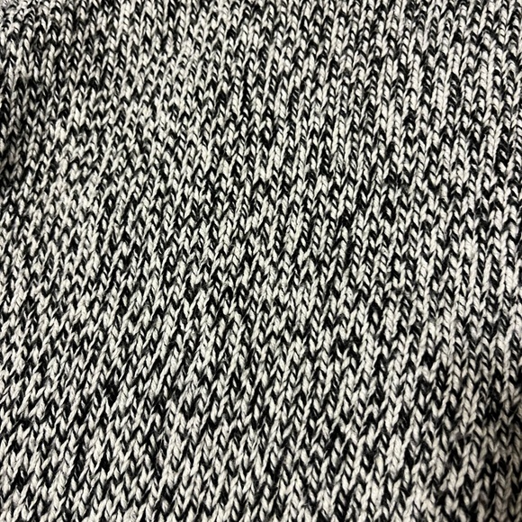 Divided H&M Crew Neck Knit Sweater - Picture 4 of 6